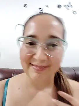 Snapshot of LaLey2702 chatting on 11-28-25, 02:14 LaLey2702 online show from 11-28-25, 02:14