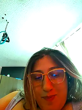 Snapshot of GigiJazz1 chatting on 12-16-25, 04:45 GigiJazz1 online show from 12-16-25, 04:45