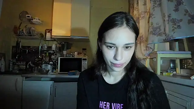 Snapshot of BrunetteVibe chatting on 11-12-25, 03:34 BrunetteVibe online show from 11-12-25, 03:34