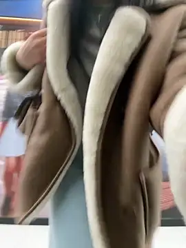 Snapshot of luvvmill chatting on 11-12-25, 07:31 luvvmill online show from 11-12-25, 07:31