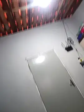 Snapshot of BarbaraDias8 chatting on 11-11-25, 06:52 BarbaraDias8 online show from 11-11-25, 06:52