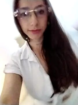 Snapshot of Samantha_curvy1 chatting on 11-20-25, 06:18 Samantha curvy1 online show from 11-20-25, 06:18