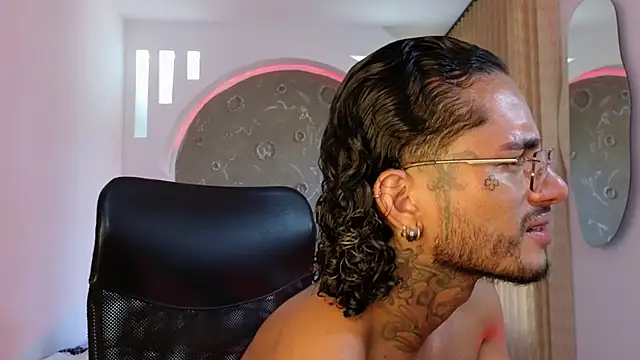 Alanrodgers online show from 11-12-25, 01:11