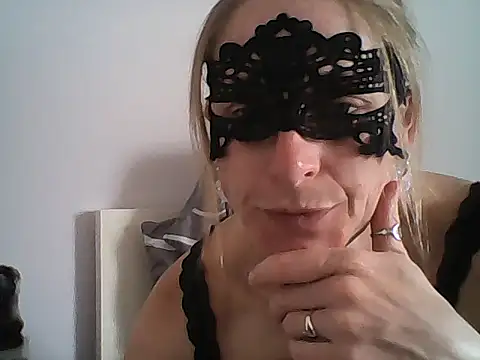 MelleEloa online show from 06-11-26, 01:20