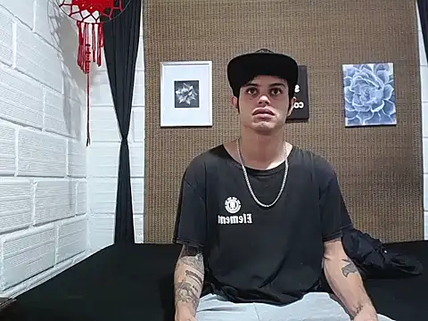 Snapshot of wild_duo777 chatting on 12-01-25, 04:45 wild duo777 online show from 12-01-25, 04:45