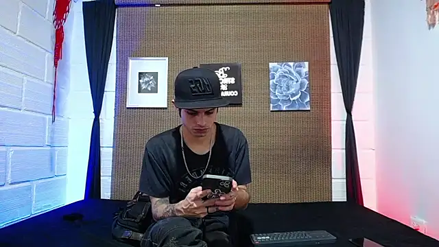 Snapshot of wild_duo777 chatting on 12-04-25, 07:11 wild duo777 online show from 12-04-25, 07:11