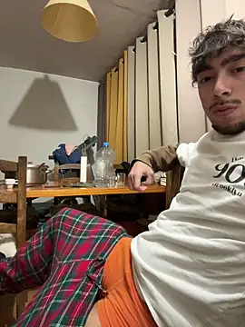 Snapshot of Thisispikachu chatting on 01-14-26, 06:02 Thisispikachu online show from 01-14-26, 06:02