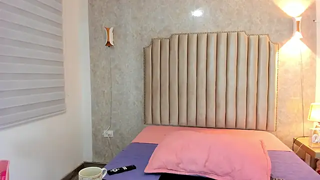 ArissDeLuna online show from 02-15-26, 07:54