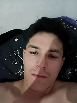 Snapshot of blanquito1099 chatting on 11-12-25, 12:00 blanquito1099 online show from 11-12-25, 12:00