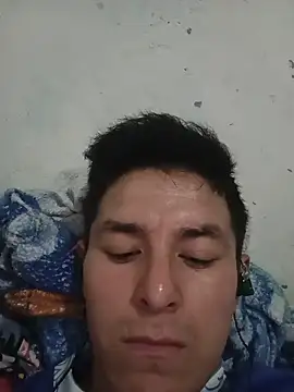 Snapshot of blanquito1099 chatting on 05-21-26, 04:14 blanquito1099 online show from 05-21-26, 04:14