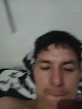 Snapshot of blanquito1099 chatting on 06-10-26, 01:39 blanquito1099 online show from 06-10-26, 01:39