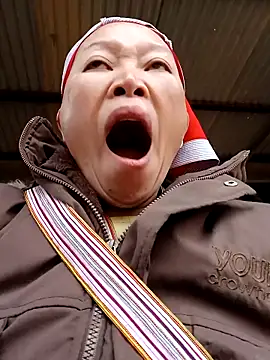 girl-hot2x online show from 02-19-26, 01:45