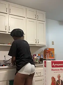 Hefnerbabyy online show from 12-23-25, 04:21