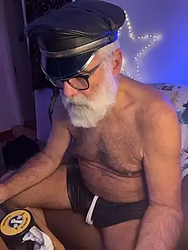 LeatherSdaddy online show from 12-21-25, 03:46