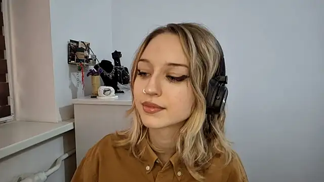 SilvanaKelson online show from 11-11-25, 10:26