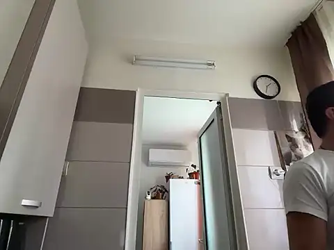 Snapshot of Tarkan19xxxx chatting on 11-12-25, 11:32 Tarkan19xxxx online show from 11-12-25, 11:32