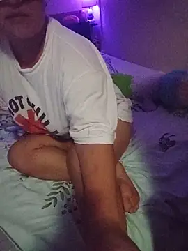 Snapshot of Charliizinpink chatting on 03-03-26, 02:45 Charliizinpink online show from 03-03-26, 02:45