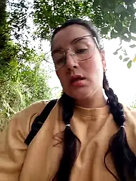 Snapshot of SaloGray8 chatting on 06-06-26, 01:27 SaloGray8 online show from 06-06-26, 01:27