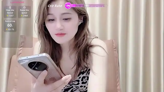 Snapshot of Summer-C chatting on 06-11-26, 03:04 Summer-C online show from 06-11-26, 03:04
