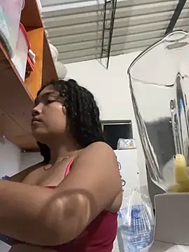 PetiteKattia online show from 03-10-26, 12:15