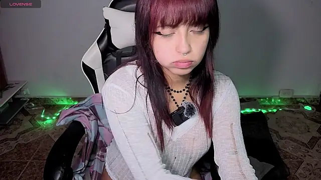 Melody Ghot online show from 12-17-25, 02:12