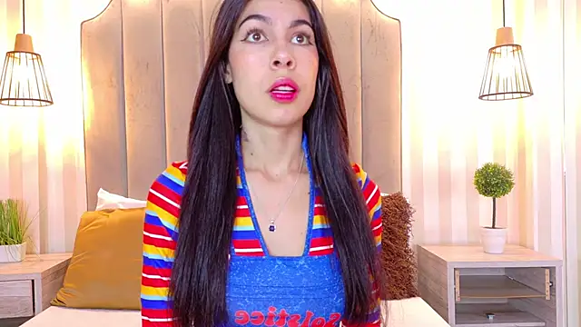 IrisDeLaVega  online show from 12-15-25, 02:10