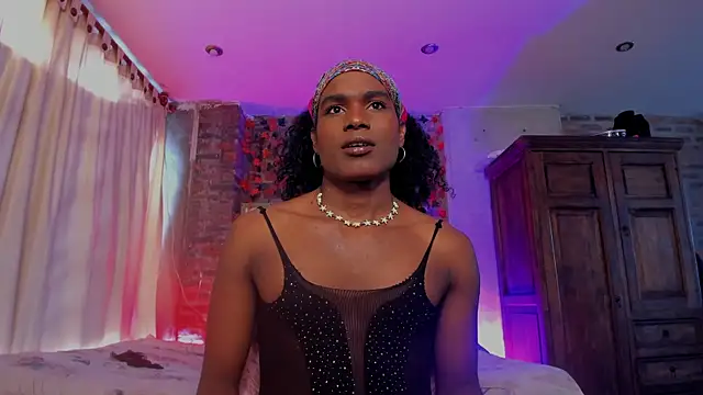 LaGoldenBitch online show from 01-06-26, 04:00