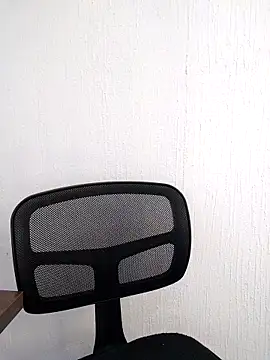 Snapshot of Laurens_Saenz1 chatting on 11-15-25, 06:26 Laurens Saenz1 online show from 11-15-25, 06:26