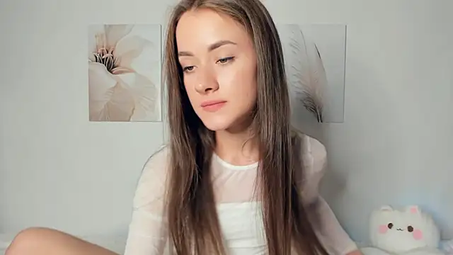 Snapshot of ShineRox chatting on 11-13-25, 05:56 ShineRox online show from 11-13-25, 05:56