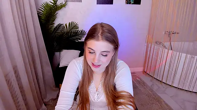 Snapshot of GoldenMirage chatting on 12-02-25, 11:15 GoldenMirage online show from 12-02-25, 11:15