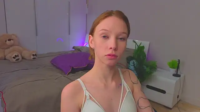 Snapshot of LilyPoetry_ chatting on 11-22-25, 03:44 LilyPoetry online show from 11-22-25, 03:44