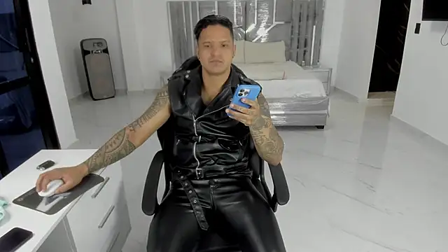 master leather online show from 04-27-26, 05:05