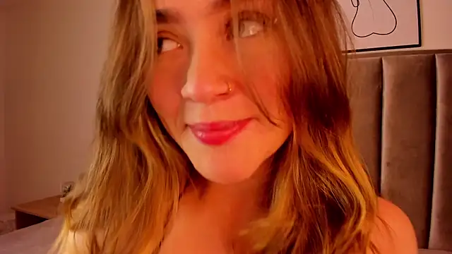 Snapshot of Kate_Winslet_ chatting on 12-02-25, 07:20 Kate Winslet online show from 12-02-25, 07:20