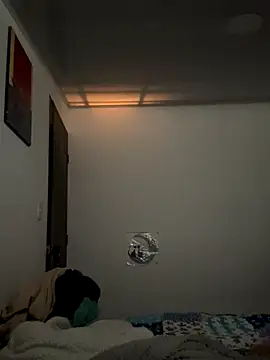 lucyrain 18 online show from 11-16-25, 04:01