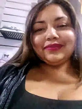 Snapshot of la_beba20 chatting on 11-14-25, 11:02 la beba20 online show from 11-14-25, 11:02