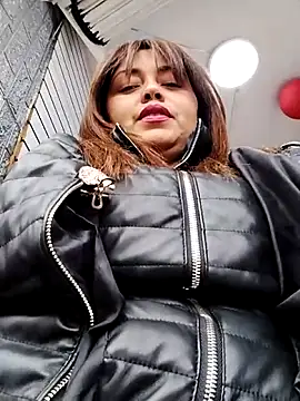 Snapshot of la_beba20 chatting on 11-15-25, 08:49 la beba20 online show from 11-15-25, 08:49