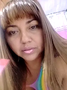 Snapshot of la_beba20 chatting on 12-14-25, 08:30 la beba20 online show from 12-14-25, 08:30