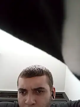 Snapshot of zebkibaron chatting on 11-12-25, 01:17 zebkibaron online show from 11-12-25, 01:17