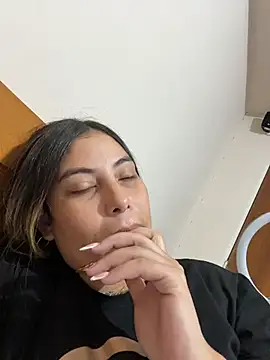 Anna Bitch Disgusting online show from 11-26-25, 07:31