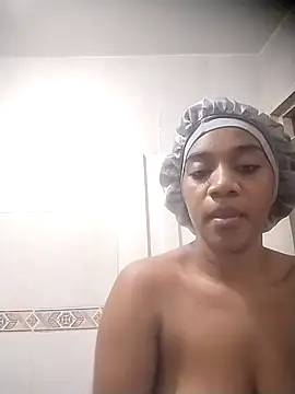 AishaOwens online show from 12-19-25, 01:07