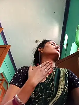 Pushpa hotty online show from 04-18-26, 02:26