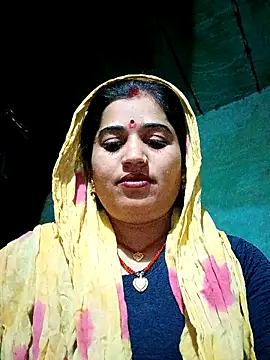 Hot kamla online show from 03-05-26, 12:17