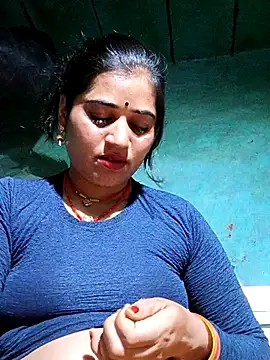 Hot kamla online show from 04-12-26, 06:13