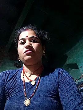 Hot kamla online show from 04-23-26, 10:12