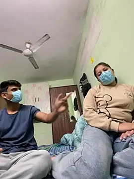 Cute hotzara online show from 11-26-25, 04:35