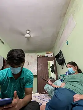 Cute hotzara online show from 03-13-26, 07:04