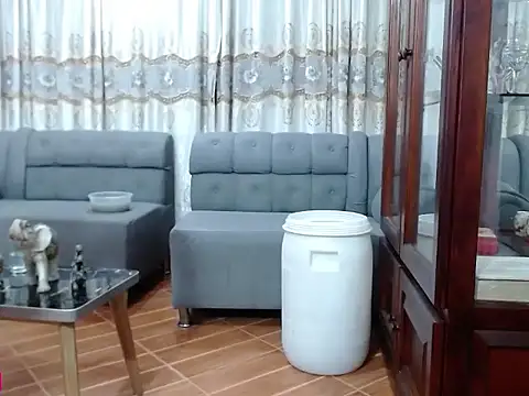 Snapshot of Rabbitum chatting on 11-25-25, 12:10 Rabbitum online show from 11-25-25, 12:10