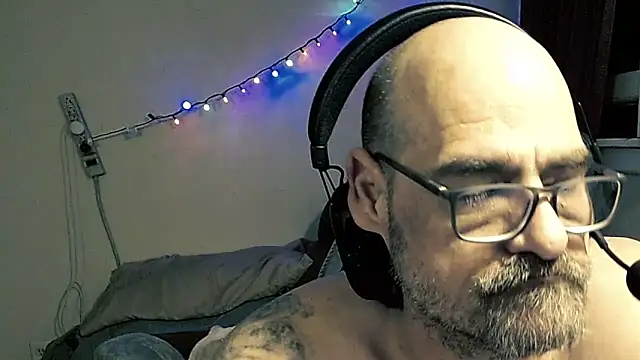 Snapshot of MrBigginTX chatting on 01-14-26, 10:54 MrBigginTX online show from 01-14-26, 10:54