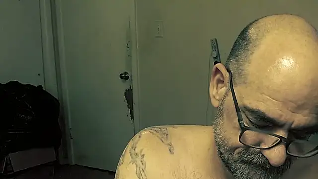 Snapshot of MrBigginTX chatting on 01-17-26, 05:34 MrBigginTX online show from 01-17-26, 05:34