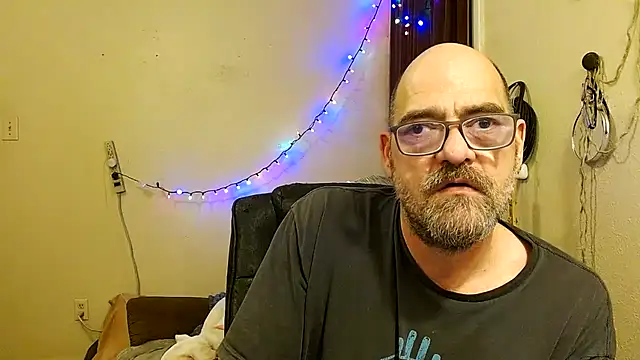 Snapshot of MrBigginTX chatting on 01-18-26, 08:07 MrBigginTX online show from 01-18-26, 08:07